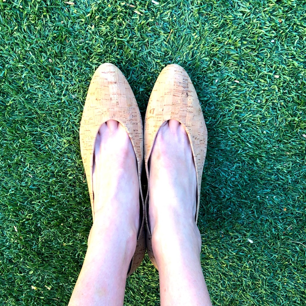Gorgeous ladies Stuart Weitzman pumps in cork size 10